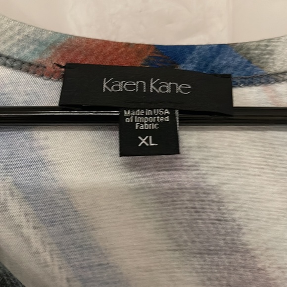 Top - Picture 2 of 3